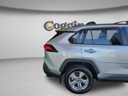 Used 2024 Toyota RAV4 XLE w/ Convenience Package FWD image 31