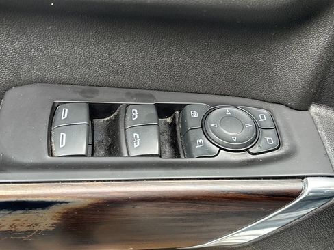 Used 2020 GMC Sierra 1500 SLT w/ X31 Off-Road Package image 6