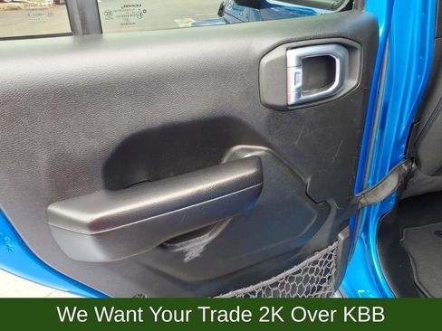 Used 2021 Jeep Gladiator Willys image 13