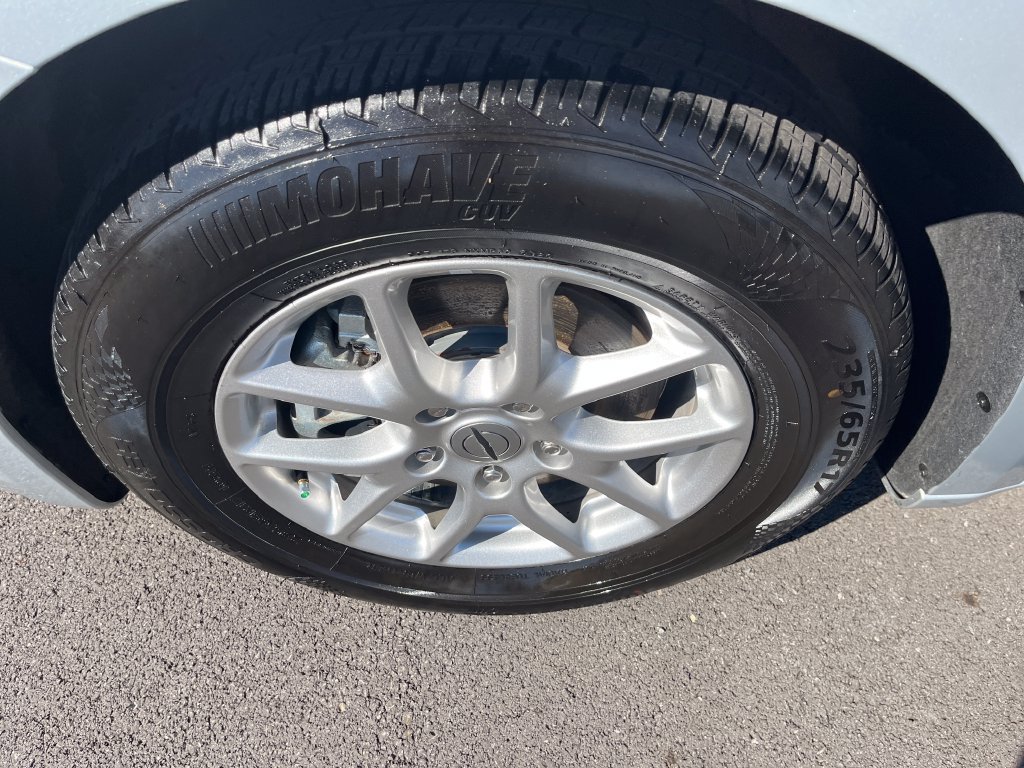 Used 2024 Chrysler Pacifica Touring-L FWD image 9