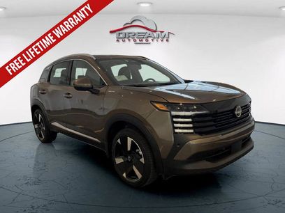 New 2025 Nissan Kicks SR w/ SR Premium Package