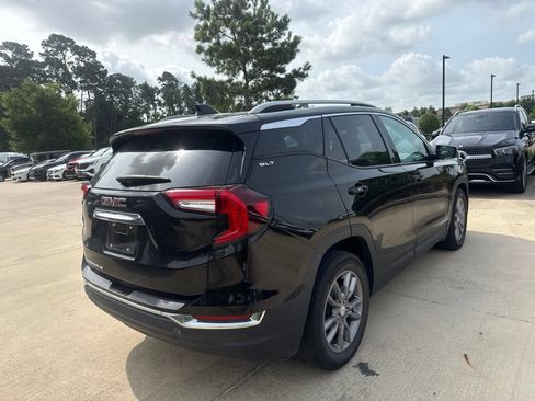 Used 2022 GMC Terrain SLT FWD image 4
