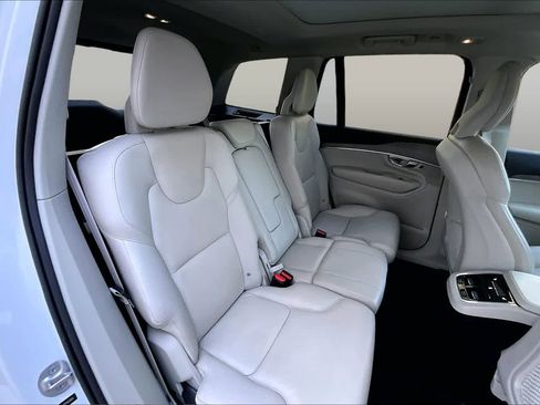 Certified 2023 Volvo XC90 B6 Plus w/ Protection Package Premier AWD/4WD image 19