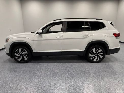 Used 2024 Volkswagen Atlas SE FWD image 8