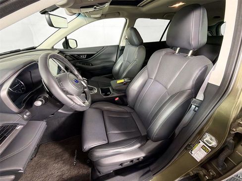 Used 2022 Subaru Outback Limited AWD/4WD image 2
