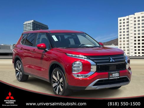 Used 2025 Mitsubishi Outlander SE FWD image 1