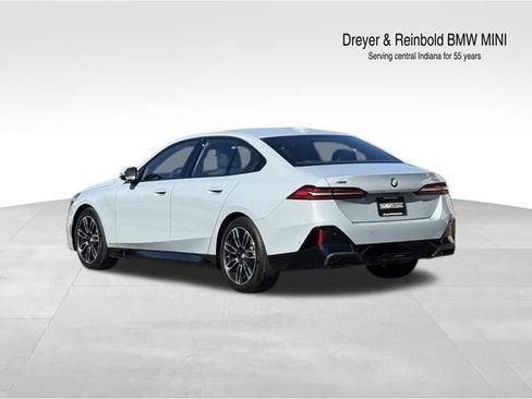 Certified 2024 BMW 530i xDrive w/ M Sport Package image 4