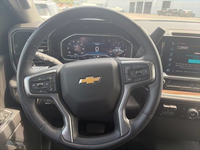 Used 2025 Chevrolet Silverado 2500 LT w/ Convenience Package AWD/4WD image 15