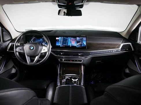 Used 2023 BMW X7 xDrive40i w/ Premium Package AWD/4WD image 12