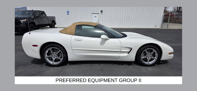 Used 2002 Chevrolet Corvette Convertible w/ Preferred Equipment Group2 RWD image 1