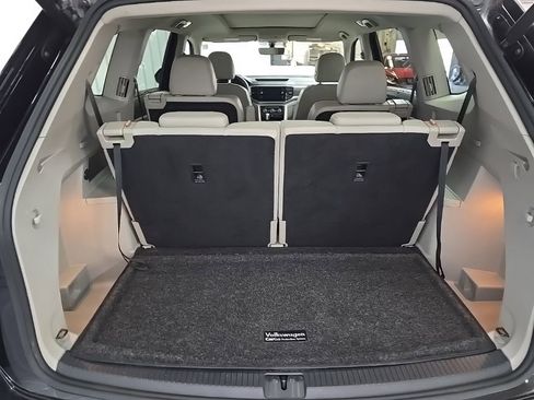 Used 2023 Volkswagen Atlas SE image 12