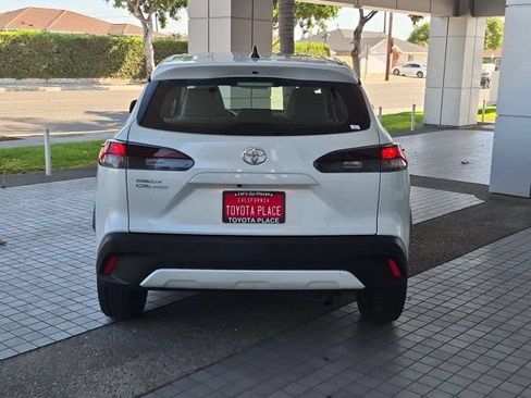 Used 2026 Toyota Corolla Cross L FWD image 9