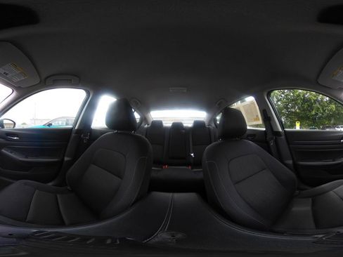 Used 2025 Nissan Altima 2.5 SV FWD image 42