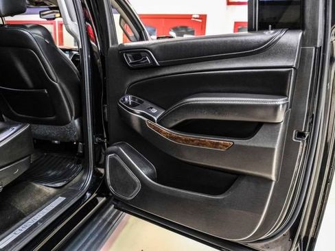 Used 2015 Chevrolet Suburban LT image 42