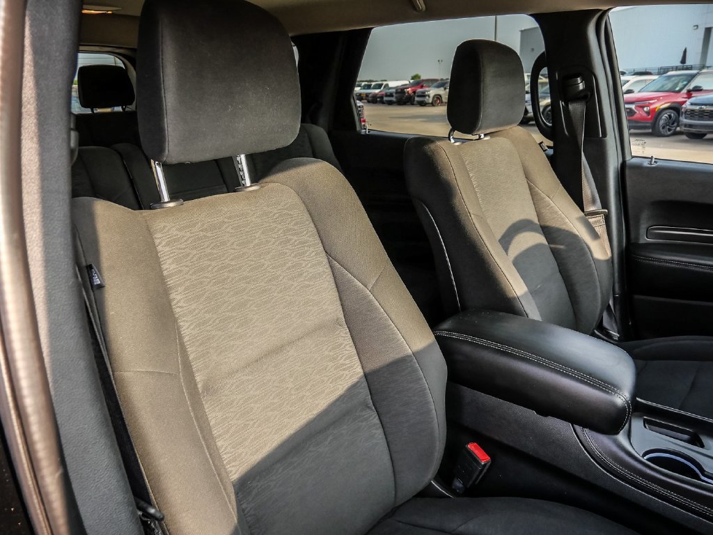Used 2022 Dodge Durango SXT w/ Anodized Platinum Package AWD/4WD image 16