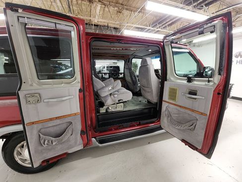 Used 1999 Ford E-150 and Econoline 150 image 15
