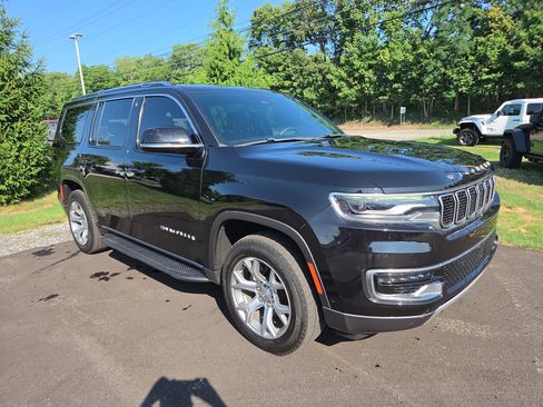 Used 2022 Jeep Wagoneer Series II AWD/4WD image 24