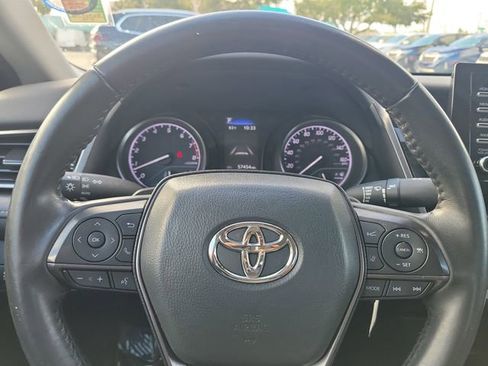 Used 2024 Toyota Camry SE image 22