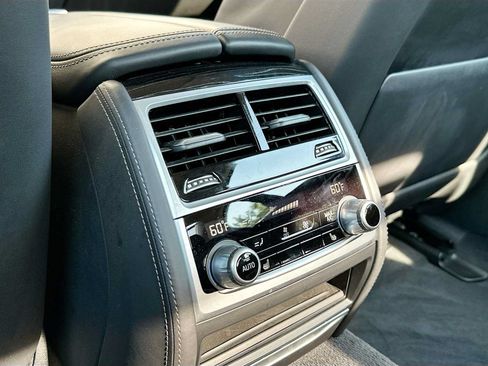 Used 2021 BMW 740i w/ Premium Package RWD image 27