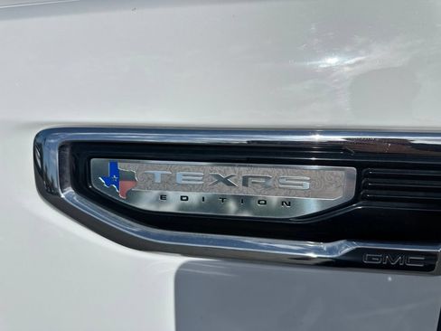 Used 2019 GMC Sierra 1500 SLT AWD/4WD image 11