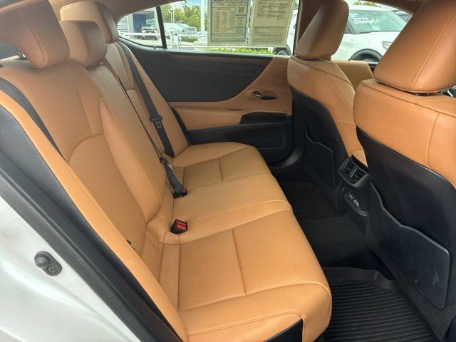 Used 2024 Lexus ES 350 w/ Premium Package FWD image 26