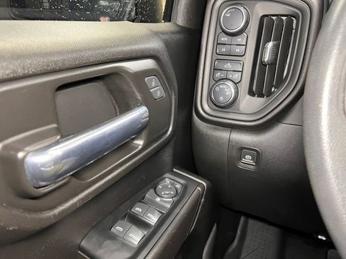 Used 2021 Chevrolet Silverado 1500 Custom Trail Boss AWD/4WD image 15