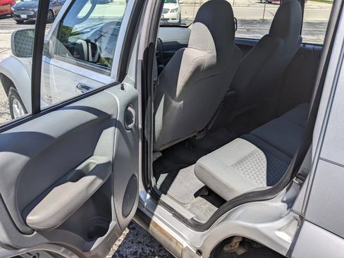 Used 2006 Jeep Liberty Sport AWD/4WD image 10