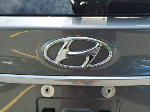 Used 2019 Hyundai Santa Fe SE AWD/4WD image 15