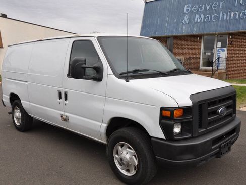 Used 2012 Ford E-250 and Econoline 250 w/ Commercial Cargo Van Pkg image 4