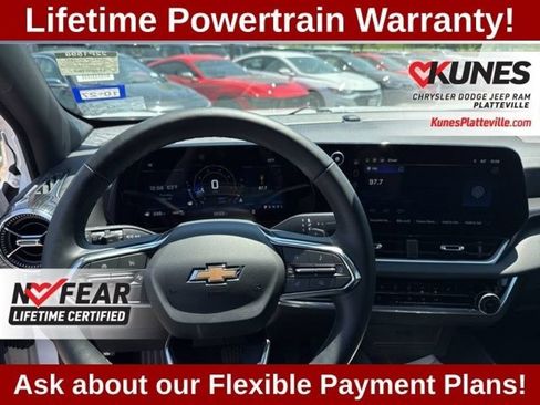 Used 2026 Chevrolet Equinox LT AWD/4WD image 17