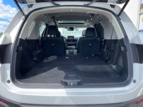 Used 2023 Honda Pilot Touring image 38