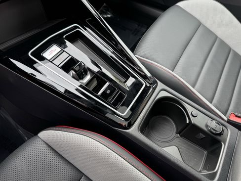 Used 2025 Volkswagen GTI Autobahn image 26