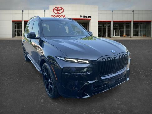 Used 2024 BMW X7 xDrive40i w/ Executive Package AWD/4WD image 3