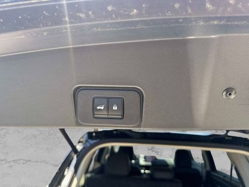 Certified 2023 Nissan Rogue SV w/ SV Premium B Package AWD/4WD image 7