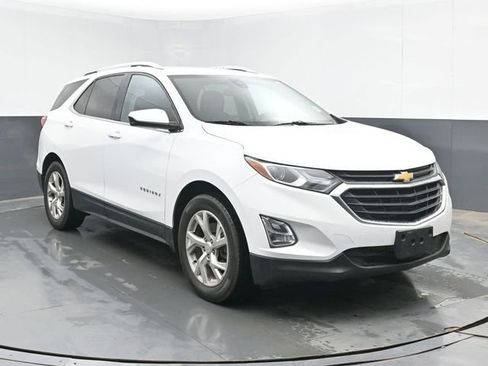Used 2020 Chevrolet Equinox LT FWD image 2