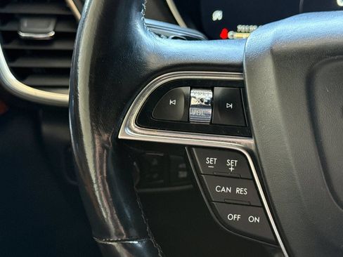 Used 2019 Lincoln Nautilus Reserve AWD/4WD image 27