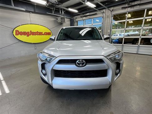 Used 2019 Toyota 4Runner SR5 RWD image 8