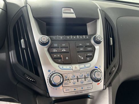 Used 2011 Chevrolet Equinox LT w/ All-Star Package image 12