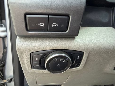 Used 2022 Ford F350 XLT w/ XLT Premium Package AWD/4WD image 19