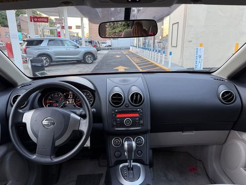 Used 2014 Nissan Rogue S image 23