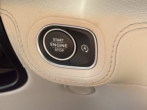 Used 2024 Mercedes-Benz GLS 450 4MATIC image 40