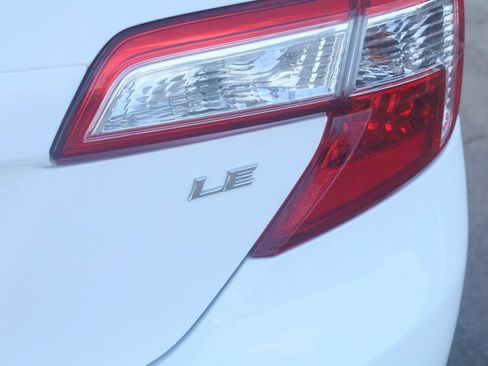 Used 2012 Toyota Camry LE FWD image 28