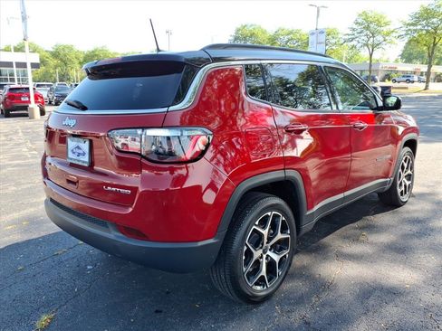 Used 2025 Jeep Compass Limited AWD/4WD image 7