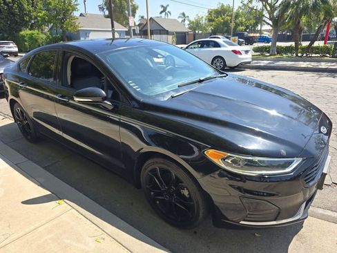 Used 2019 Ford Fusion SEL image 2