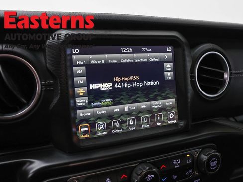 Used 2022 Jeep Wrangler Unlimited Sahara w/ Cold Weather Group AWD/4WD image 19
