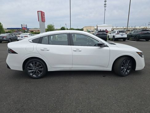 New 2026 Nissan Sentra SL w/ Floor Mat Package FWD image 15