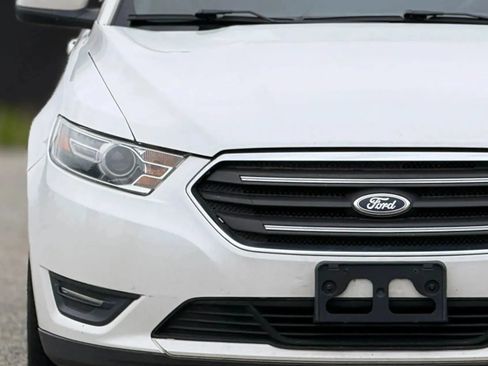 Used 2014 Ford Taurus SEL w/ Equipment Group 201A AWD/4WD image 11