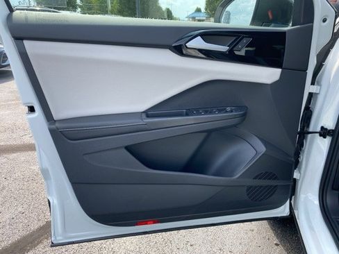 New 2025 Volkswagen Taos S image 22