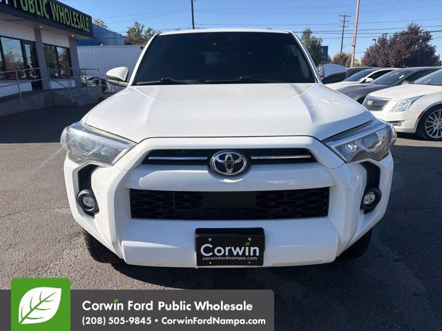 Used 2021 Toyota 4Runner SR5 AWD/4WD image 2