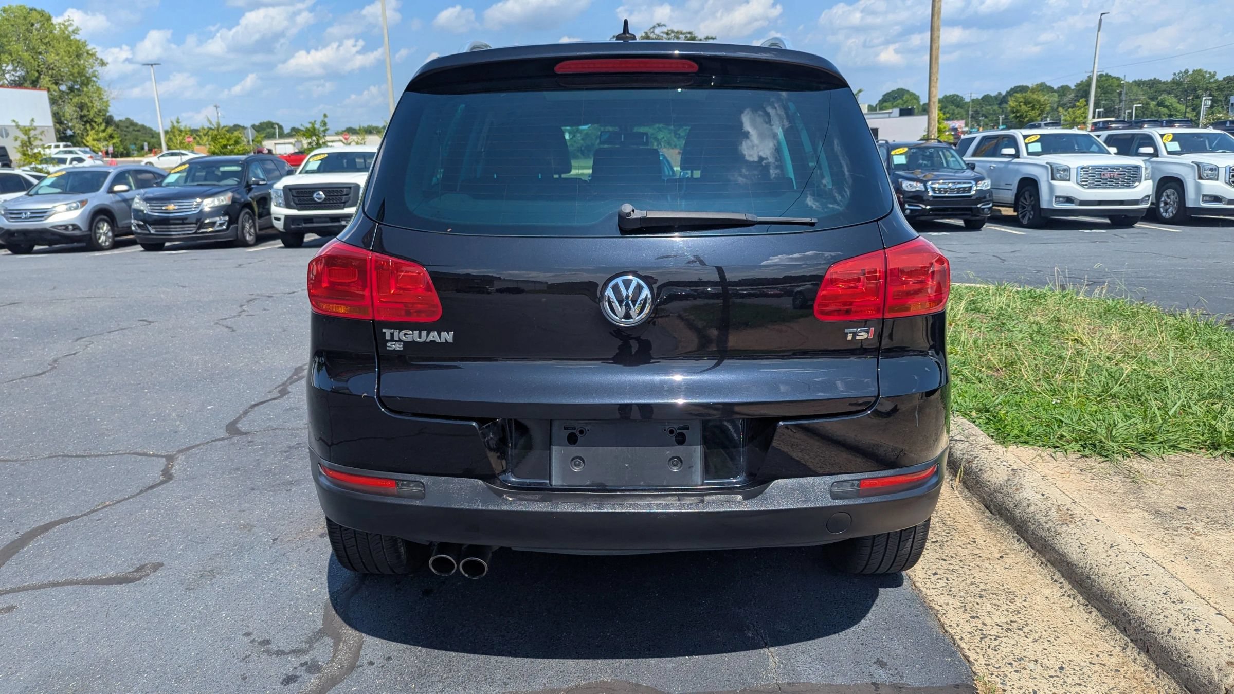 Used 2016 Volkswagen Tiguan SE FWD image 6